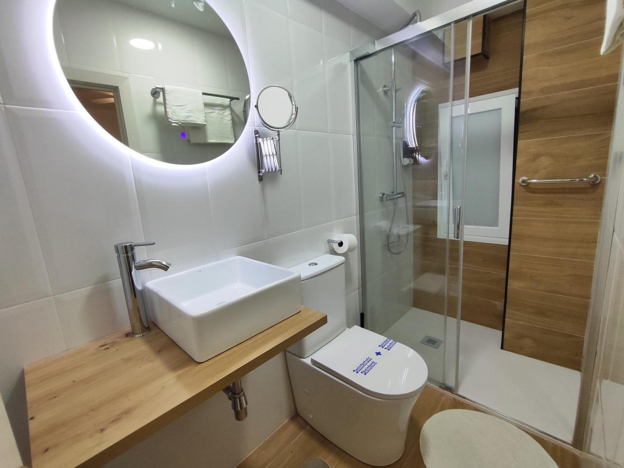Hostal Lucy Santander Extérieur photo
