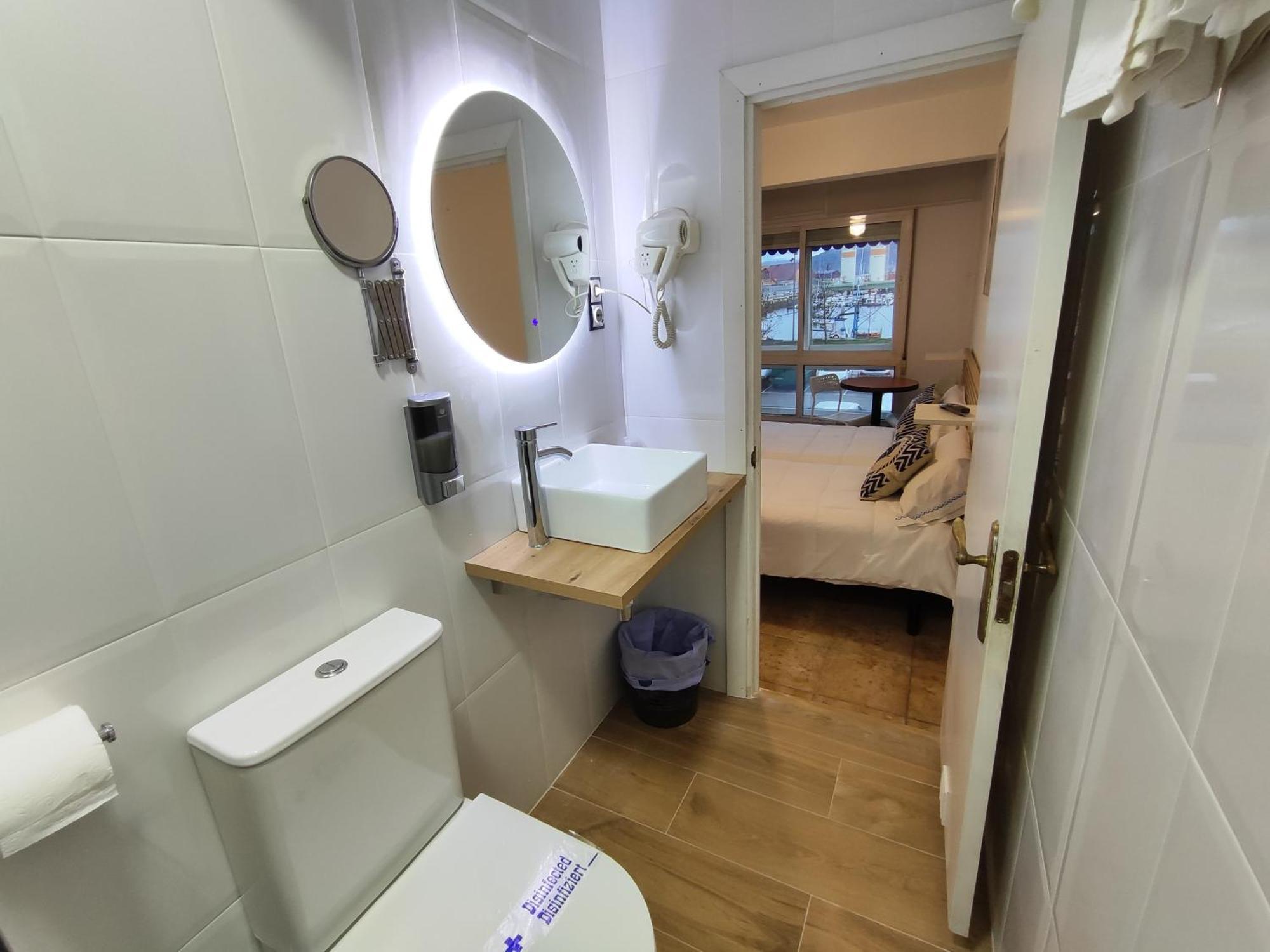 Hostal Lucy Santander Extérieur photo