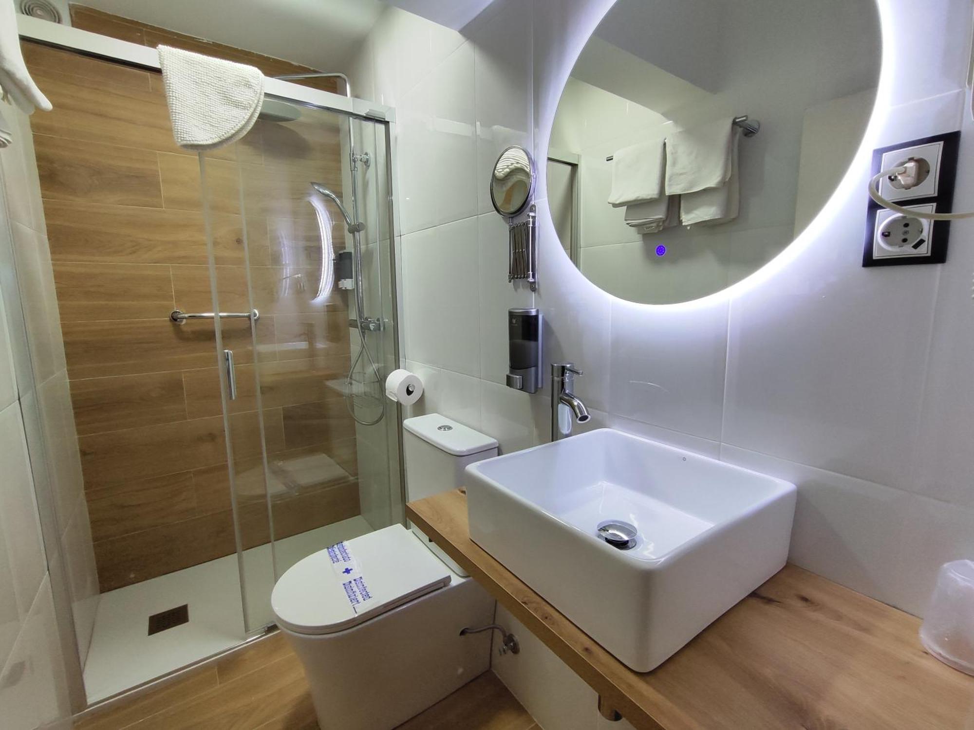 Hostal Lucy Santander Extérieur photo